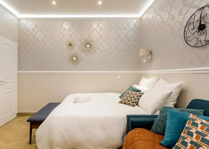 Les Jardins De Basfroi Paris